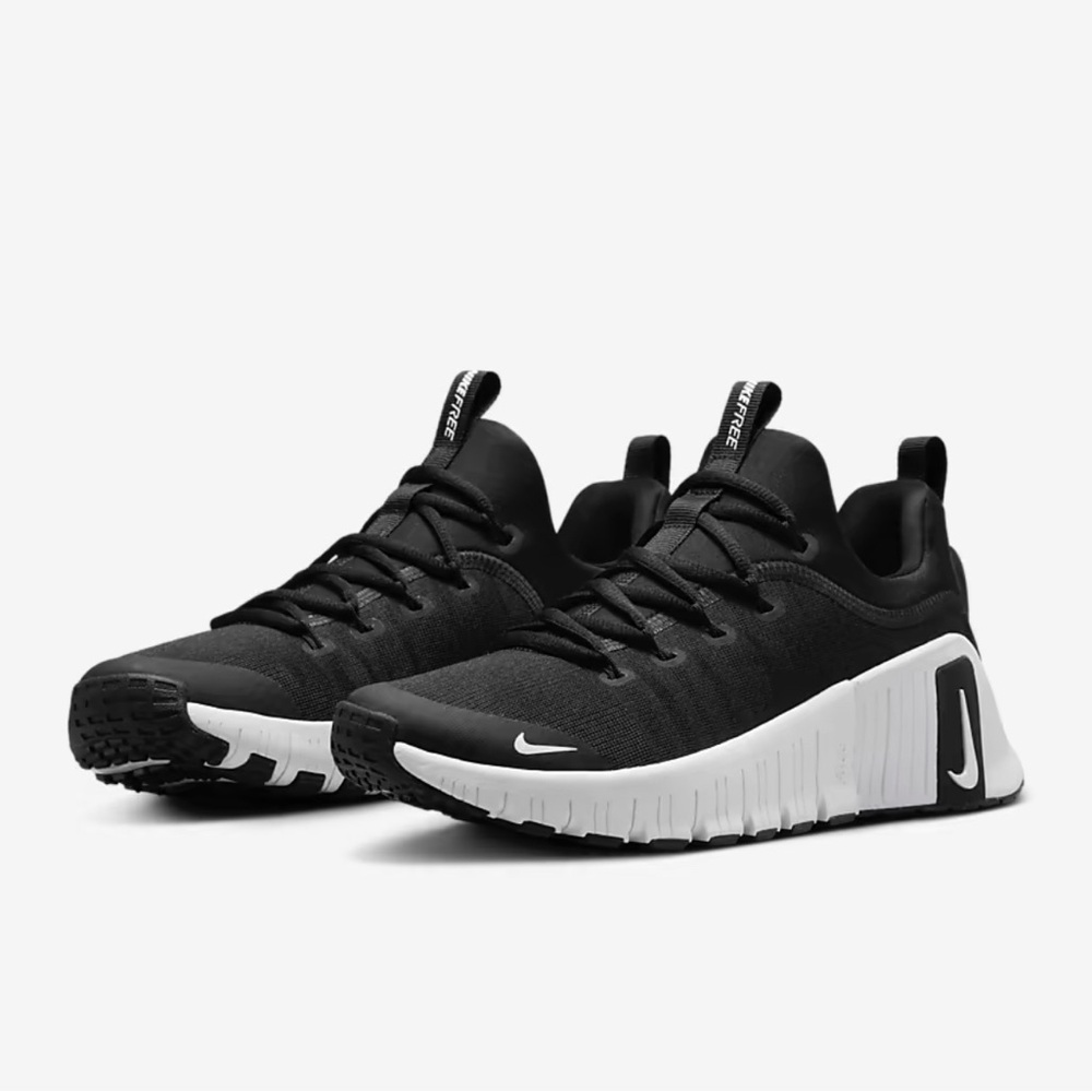 Nike Free Metcon 6
Women's Workout Shoes